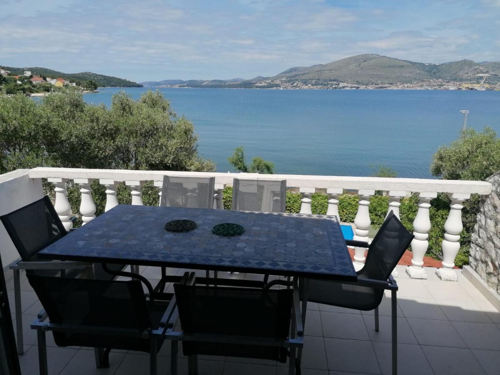 Apartments Villa Julia Trogir Eksteriør bilde