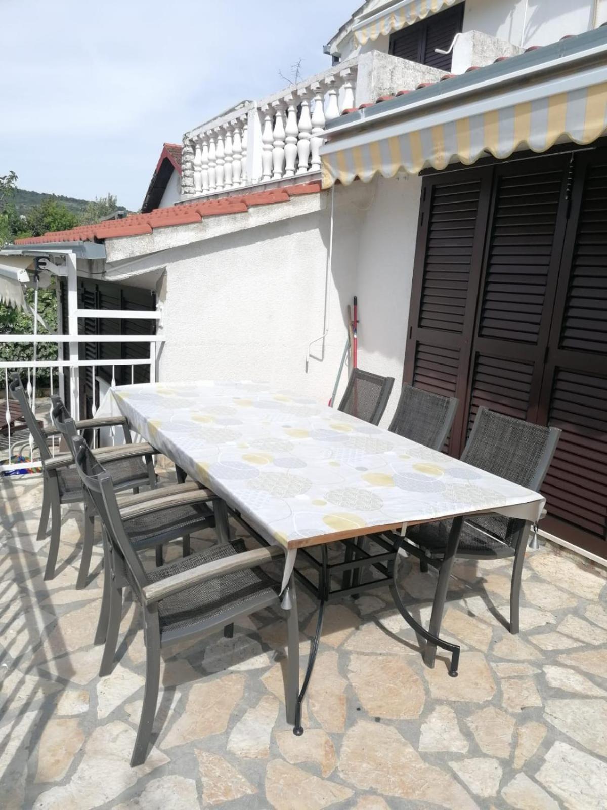 Apartments Villa Julia Trogir Eksteriør bilde