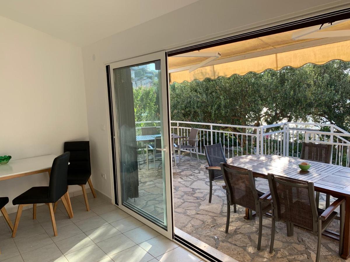 Apartments Villa Julia Trogir Eksteriør bilde
